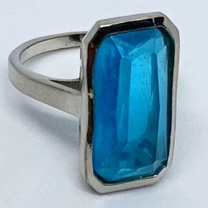Ladies Blue Topaz ring